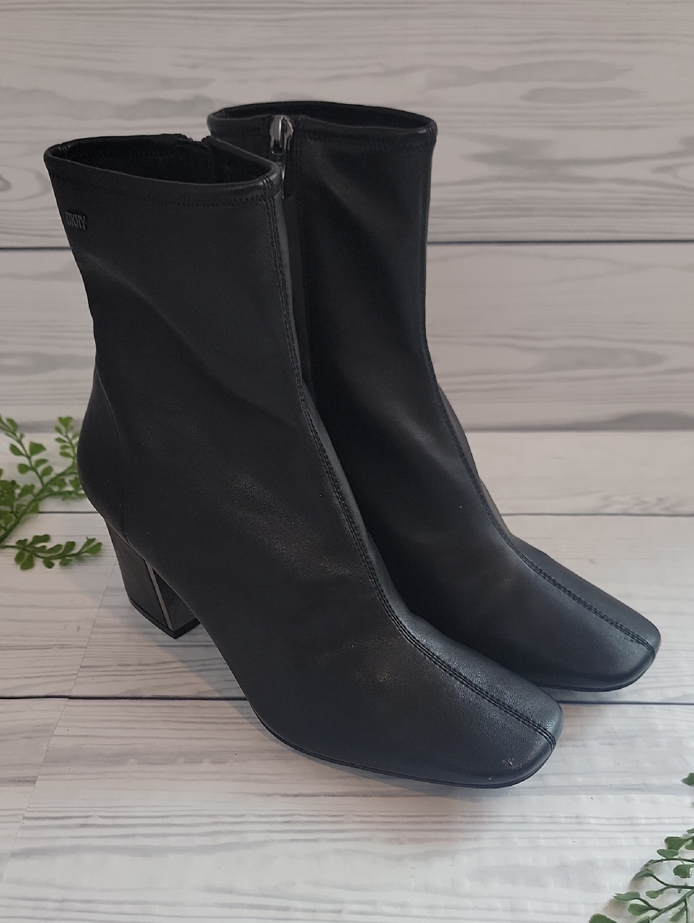 DKNY Black Square-Toe Mid-Block Heel Ankle Boots Womens Size 10